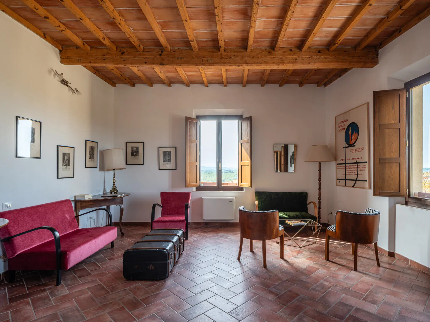 L’Attico, the shared sitting room